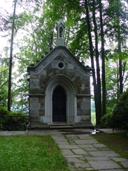 	Priessnitzova hrobka	
